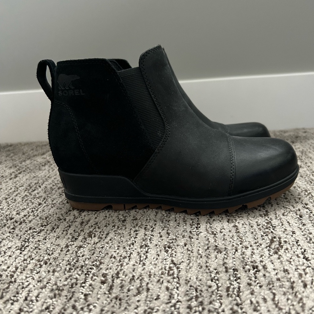 Sorel Evie II Chelsea Bootie Size 7